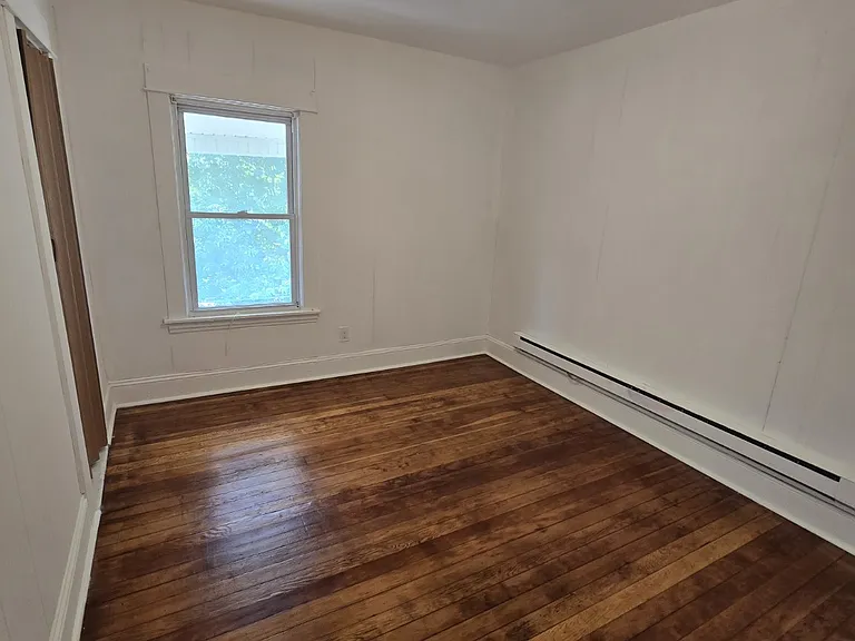 19-21 Clayton St #3 — Photo 4