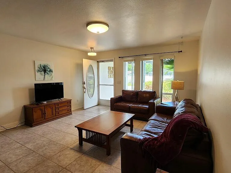 13741 Sussex Ave — Photo 15