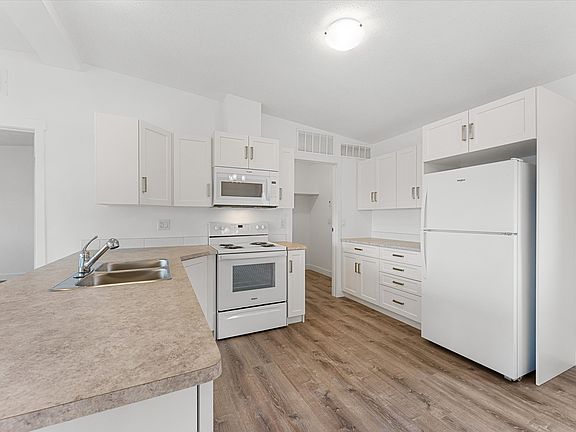 4th image of 1750 Lenz Rd #102