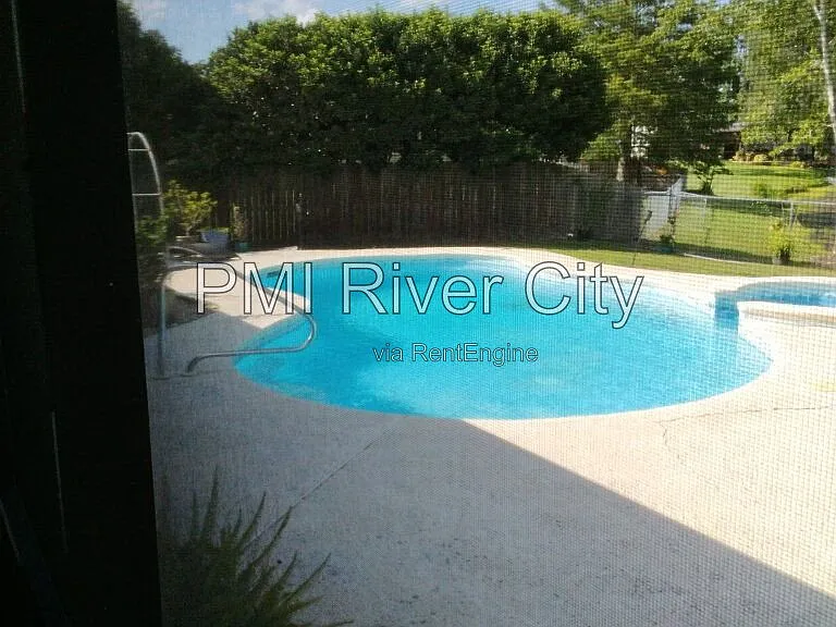2320 Locustwood Ct — Photo 9