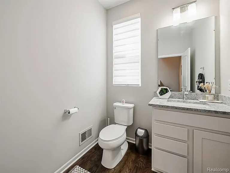47707 Alden Ter N — Photo 12