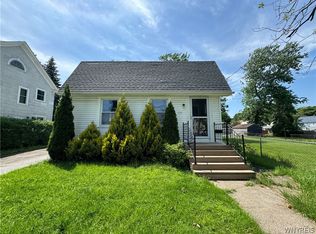 136 60th St, Niagara Falls, NY 14304