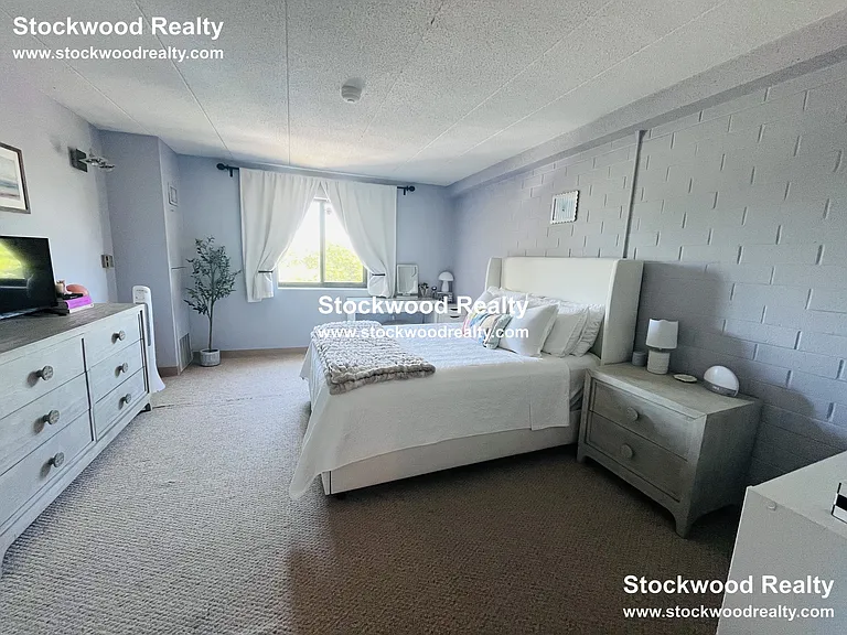 165 Quincy Shore Dr #C42 — Photo 43