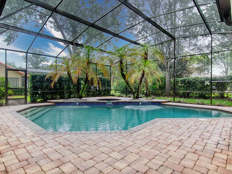 7725 Apple Tree Cir — Photo 28