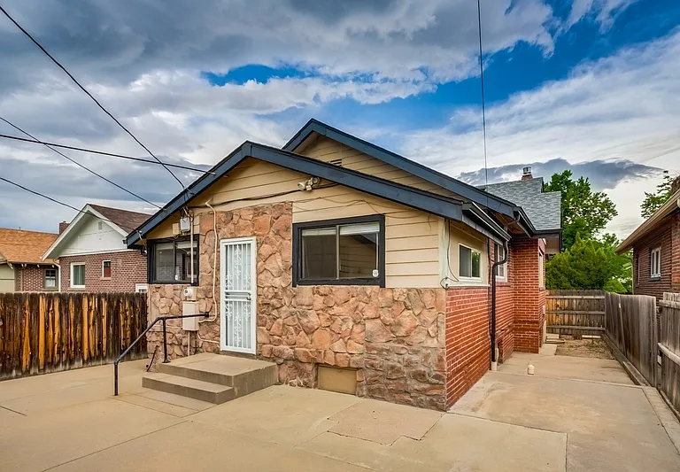 4435 N Clay St — Photo 34
