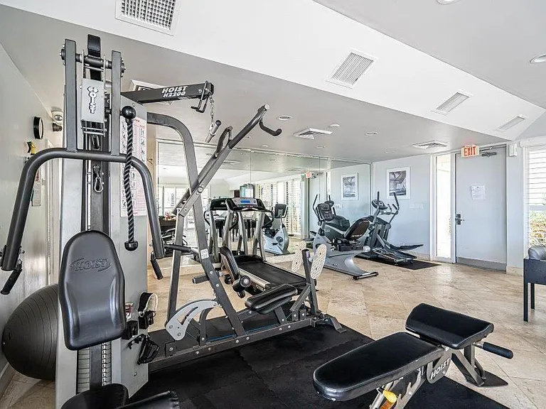 1830 Embassy Dr #613 — Photo 21
