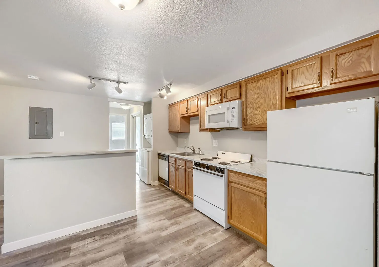 2-Bedroom University Hill Condo Near CU Boulder w/ Brand-New Paint & In-Unit Laundry! — Photo 4
