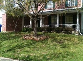 16211 Maple Crossing Ct, Wildwood, MO 63011