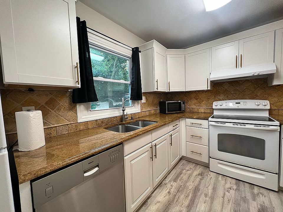 1st image of 1482 Bentley Ln
