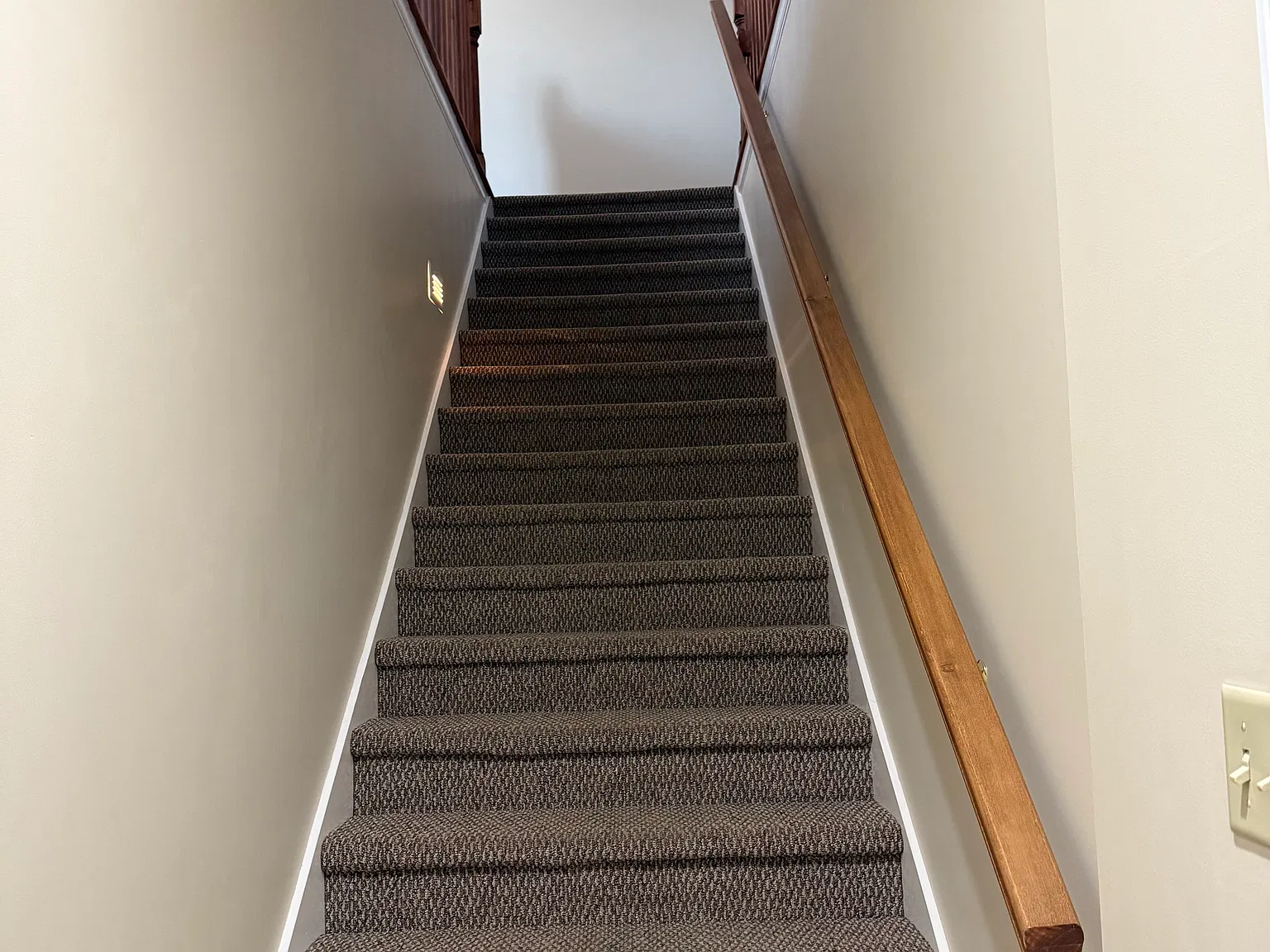 609 W South St — Photo 2