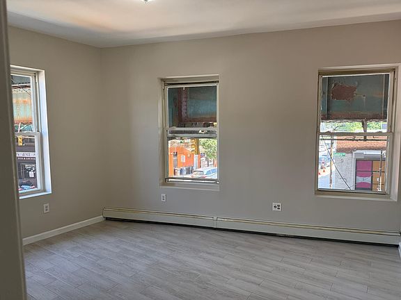 4th image of 8652 112th St APT B