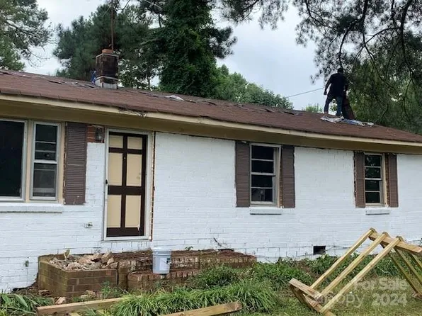 95 Johnson St, Wadesboro, NC 28170