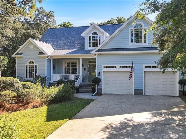 205 Narcissus Mews, Caswell Beach, NC 28465