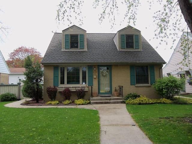 1st image of 6116 W Kinnickinnic River Pkwy