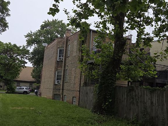 3rd image of 4141 W Monroe St