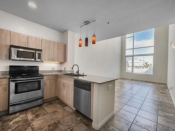 3rd image of 1642 7th Ave Unit 523