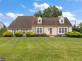 5 Old Stable Ln, Newark, DE 19711