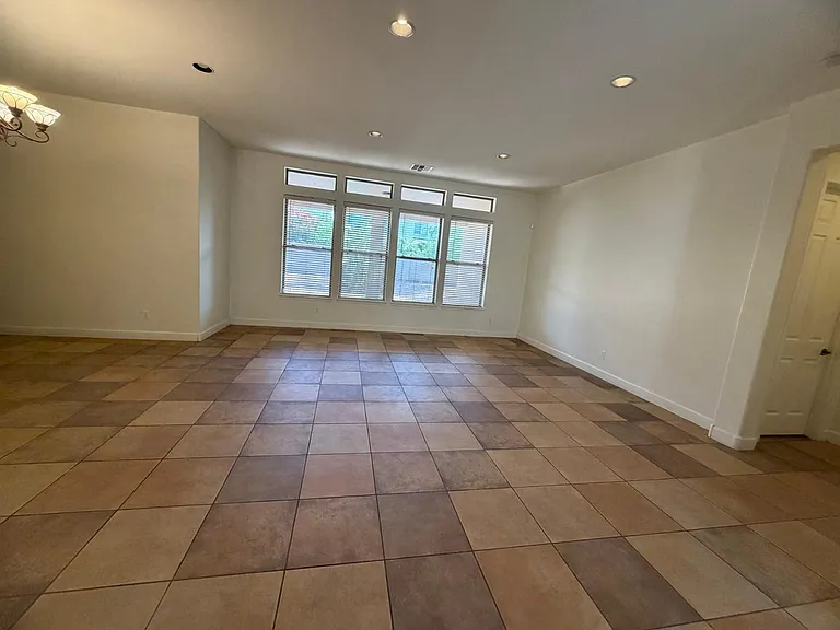 4505 W McNeil St — Photo 11