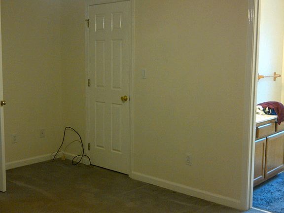 mst bedroom/ walk in closet
