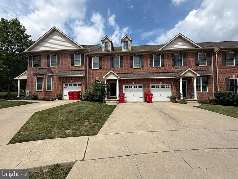 2735 Keebler Ct — Photo 17