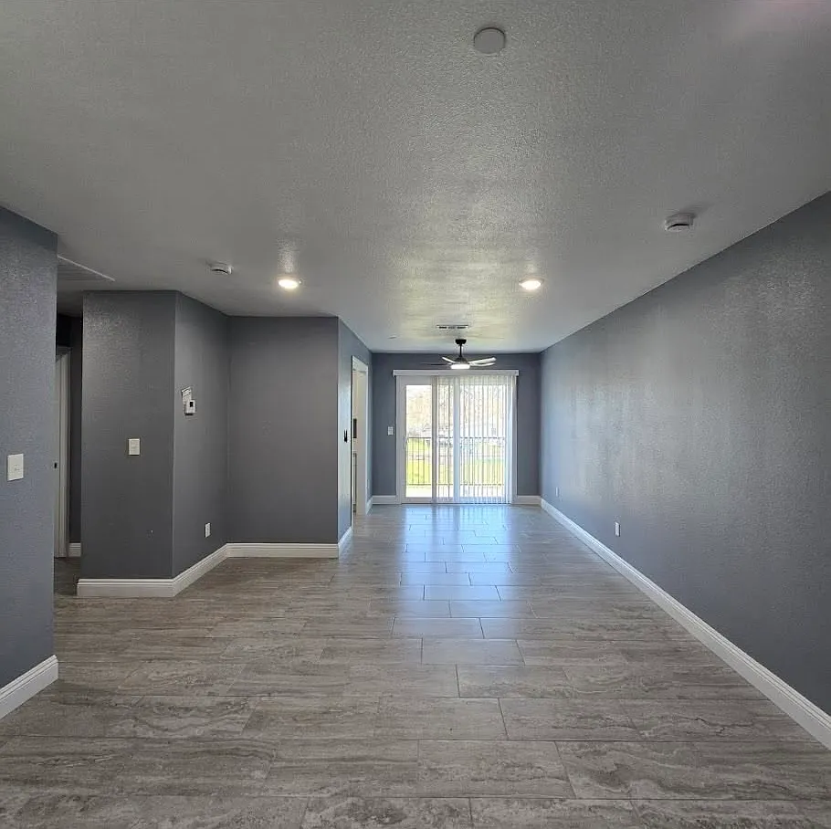 2 bed, 900 sqft, $1,500 — Photo 2
