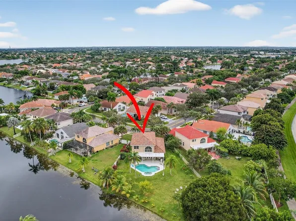 18551 NW 14th St, Pembroke Pines, FL 33029