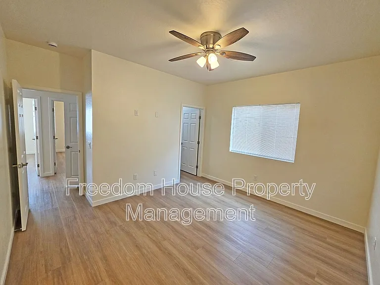 1701 Sycamore Ave #A — Photo 26
