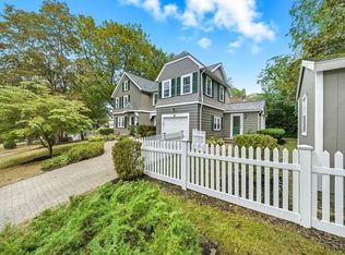 10 Preston Rd, Lexington, MA 02420