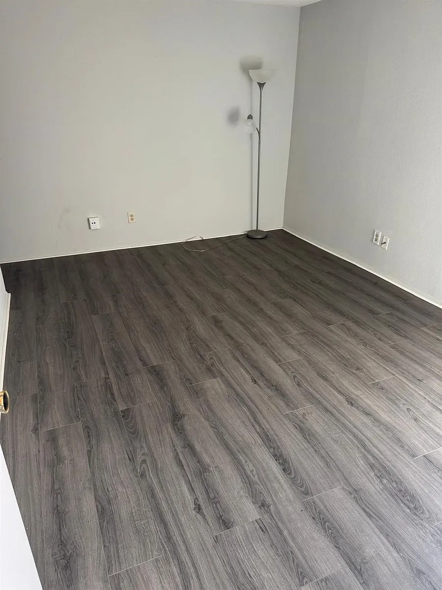 Building Photo - 10603 S Wilcrest Dr #35