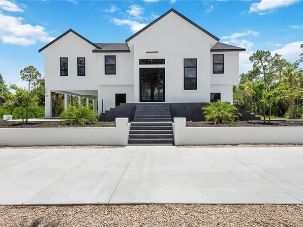 240 33rd AVE NE, NAPLES, FL 34120