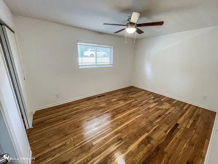 711 Oakview Rd #13 — Photo 9