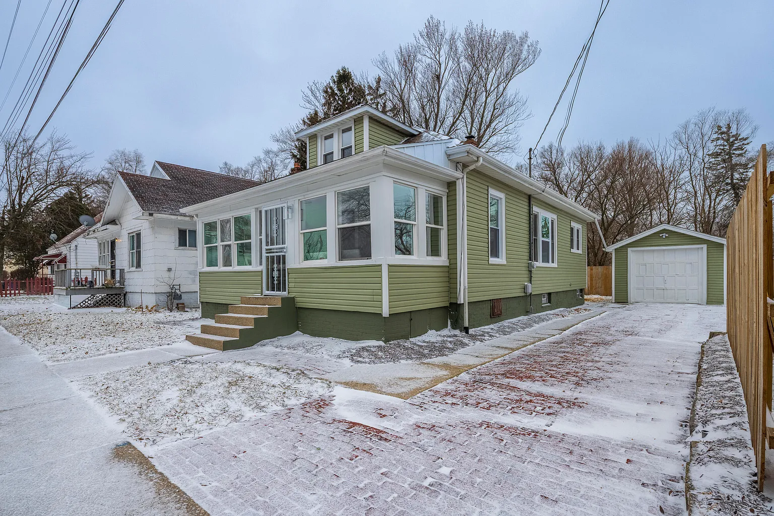 119 Claire St photo 1