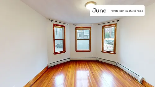 105 Walnut St Photo 1