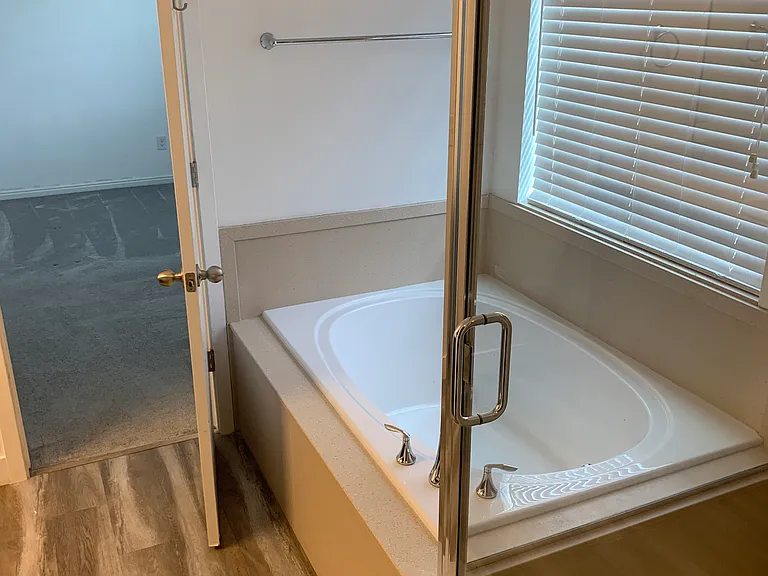 1034 N 740 W — Photo 10