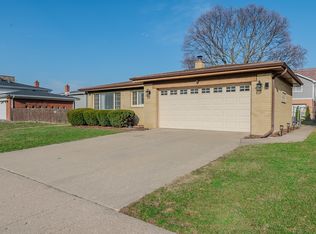 8435 McVicker Ave, Morton Grove, IL 60053