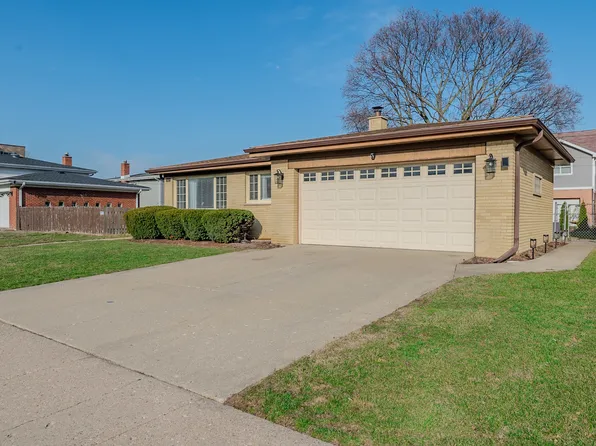 8435 McVicker Ave, Morton Grove, IL 60053