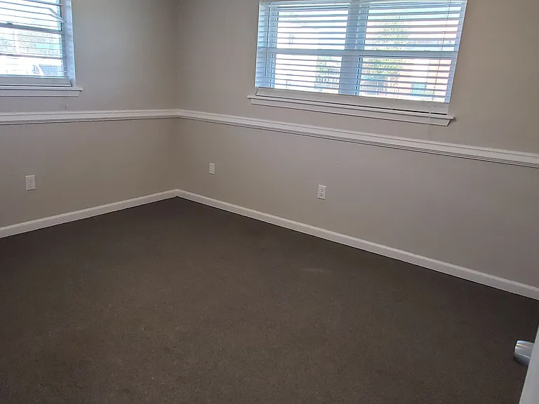 8700 Fulton St — Photo 25