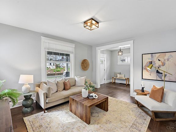 3rd image of 1756 Weyer Ave