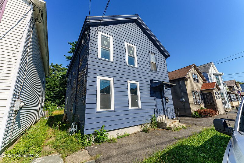 2nd image of 33 James Street