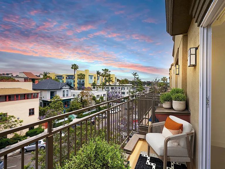 Gema San Diego Townhomes — Photo 8