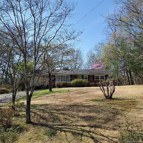1st image of 124 Dogwood Dr