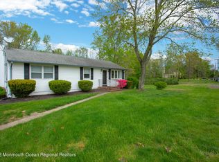 39 Harbor Rd, Morganville, NJ 07751