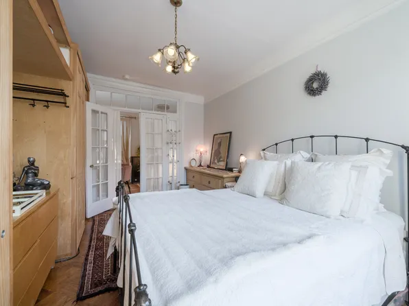 530 Manhattan Avenue image 5 of 13