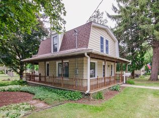 323 Park Ave, Cary, IL 60013