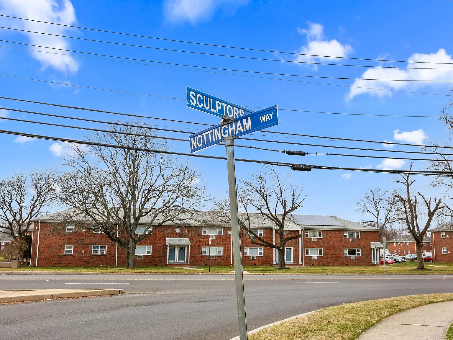 Parkview Apartments — Photo 1
