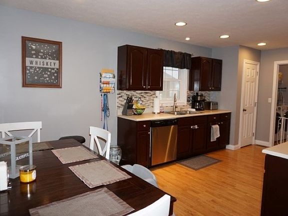 5th image of 157 Graces Ln