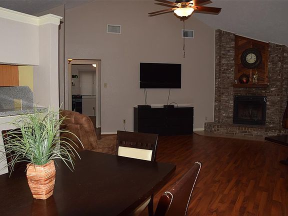 5th image of 213 Shenandoah Dr