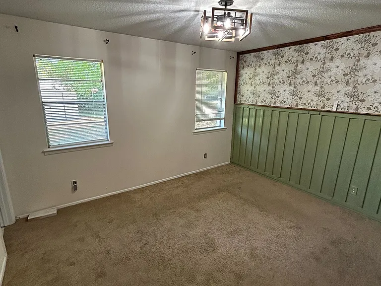 728 Amity Ln — Photo 7