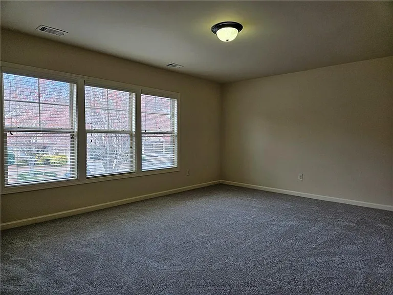 3155 Stonecrest Dr — Photo 22