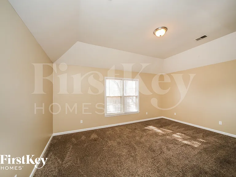 8158 Creekside Cir S — Photo 7